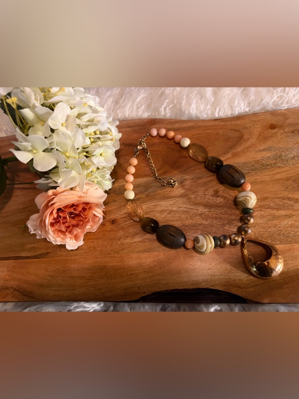 Stylish Vintage Peach & Brown Beaded Women's Necklace